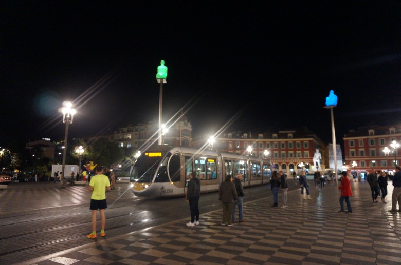 마세다 광장, 밤의 풍경